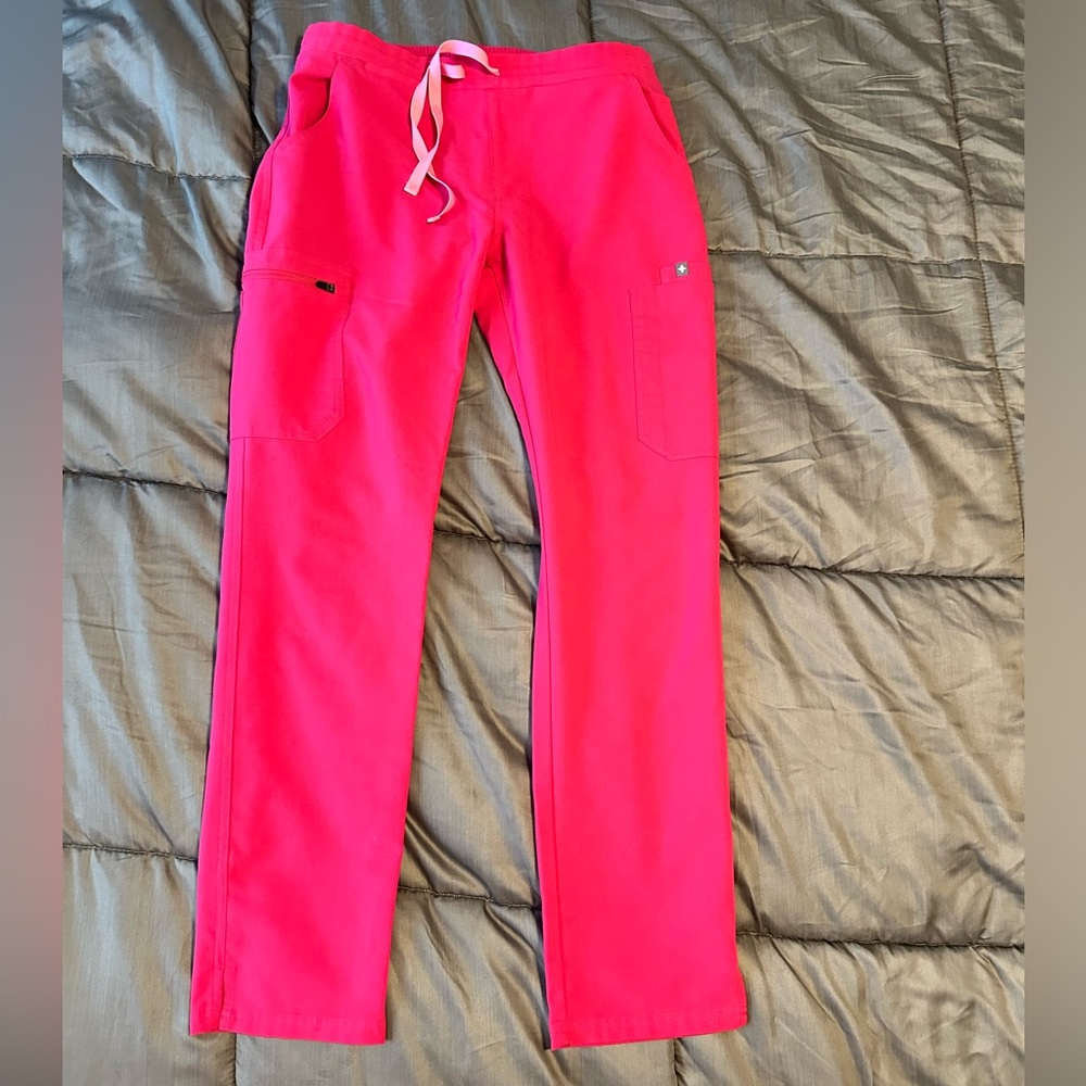 Figs cargo pocket hot pink scrub pants size Small